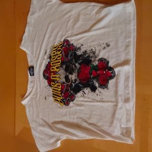GUNS N ROSES TSHIRT SIZE XS..